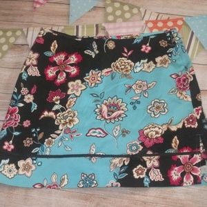 🟥$5 Anne Carson Skort Size 6 Floral